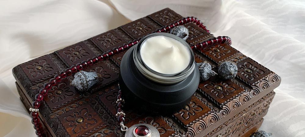 Klassische Pflegecreme mit 25 % Fettphase (Basisrezeptur von Olionatura®)